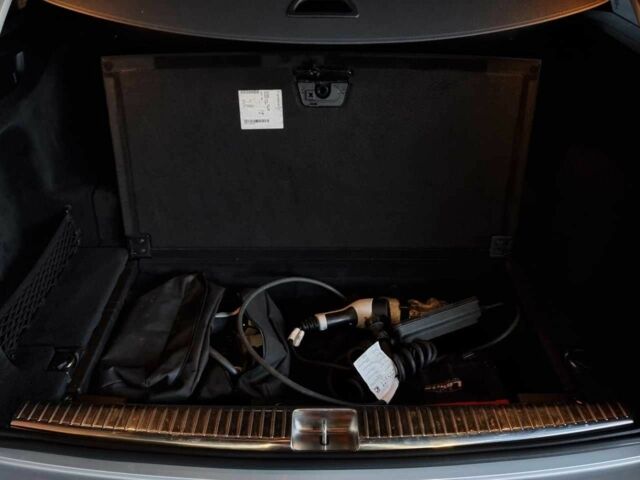 Сірий Мерседес Е-Клас, об'ємом двигуна 2 л та пробігом 397 тис. км за 23499 $, фото 7 на Automoto.ua