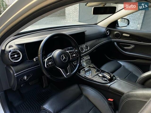 Серый Мерседес Е-Класс, объемом двигателя 1.95 л и пробегом 397 тыс. км за 23499 $, фото 38 на Automoto.ua