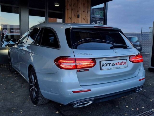 Сірий Мерседес Е-Клас, об'ємом двигуна 2 л та пробігом 397 тис. км за 23499 $, фото 5 на Automoto.ua