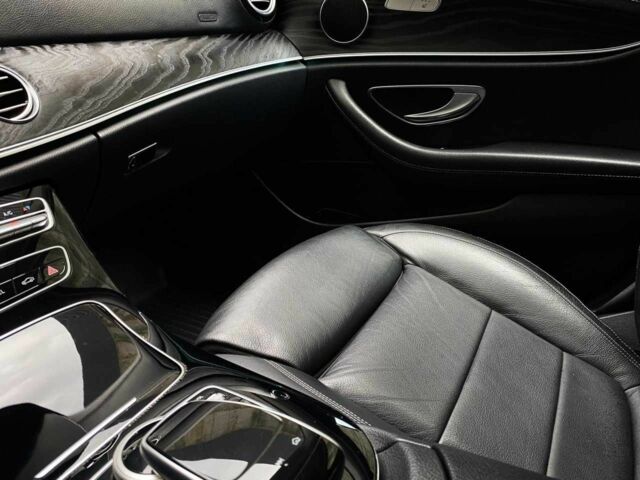 Мерседес Е-Класс 2019 в Хмельницком на Automoto.ua Серый Мерседес Е-Класс, объемом двигателя 1.95 л и пробегом 397 тыс. км за 23499 $, фото 19 на Automoto.ua