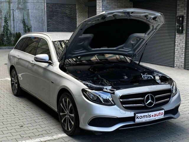 Мерседес Е-Класс 2019 в Хмельницком на Automoto.ua Серый Мерседес Е-Класс, объемом двигателя 1.95 л и пробегом 397 тыс. км за 23499 $, фото 1 на Automoto.ua