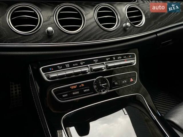 Серый Мерседес Е-Класс, объемом двигателя 1.95 л и пробегом 397 тыс. км за 23499 $, фото 65 на Automoto.ua