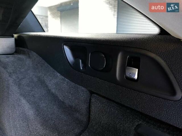 Серый Мерседес Е-Класс, объемом двигателя 1.95 л и пробегом 397 тыс. км за 23499 $, фото 89 на Automoto.ua