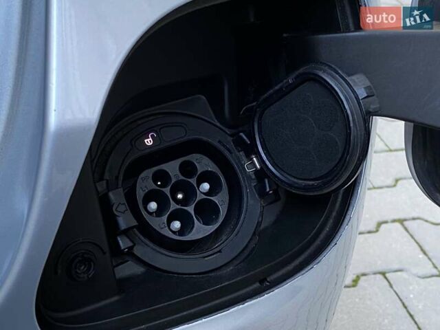 Серый Мерседес Е-Класс, объемом двигателя 1.95 л и пробегом 397 тыс. км за 23499 $, фото 32 на Automoto.ua