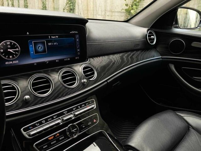 Мерседес Е-Класс 2019 в Хмельницком на Automoto.ua Серый Мерседес Е-Класс, объемом двигателя 1.95 л и пробегом 397 тыс. км за 23499 $, фото 23 на Automoto.ua