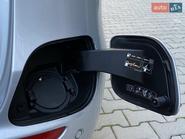 Серый Мерседес Е-Класс, объемом двигателя 1.95 л и пробегом 397 тыс. км за 23499 $, фото 30 на Automoto.ua