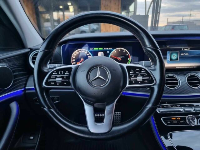 Сірий Мерседес Е-Клас, об'ємом двигуна 2 л та пробігом 397 тис. км за 23499 $, фото 11 на Automoto.ua