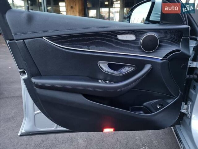 Серый Мерседес Е-Класс, объемом двигателя 2 л и пробегом 397 тыс. км за 23499 $, фото 45 на Automoto.ua