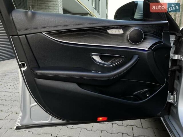 Серый Мерседес Е-Класс, объемом двигателя 1.95 л и пробегом 397 тыс. км за 23499 $, фото 33 на Automoto.ua