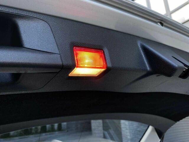 Мерседес Е-Класс 2019 в Хмельницком на Automoto.ua Серый Мерседес Е-Класс, объемом двигателя 1.95 л и пробегом 397 тыс. км за 23499 $, фото 6 на Automoto.ua