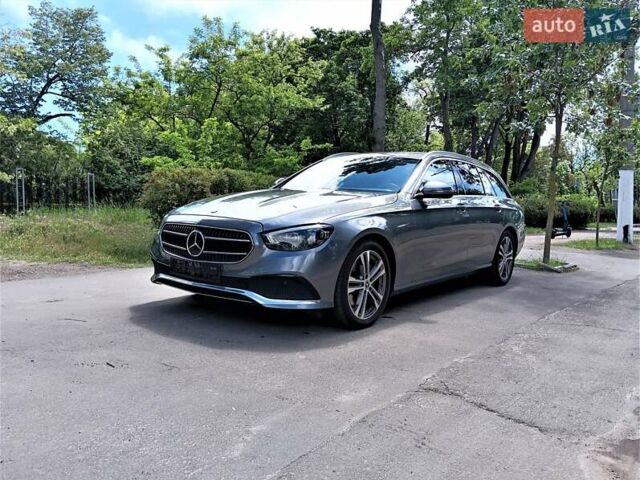 Серый Мерседес Е-Класс, объемом двигателя 1.95 л и пробегом 255 тыс. км за 28900 $, фото 46 на Automoto.ua