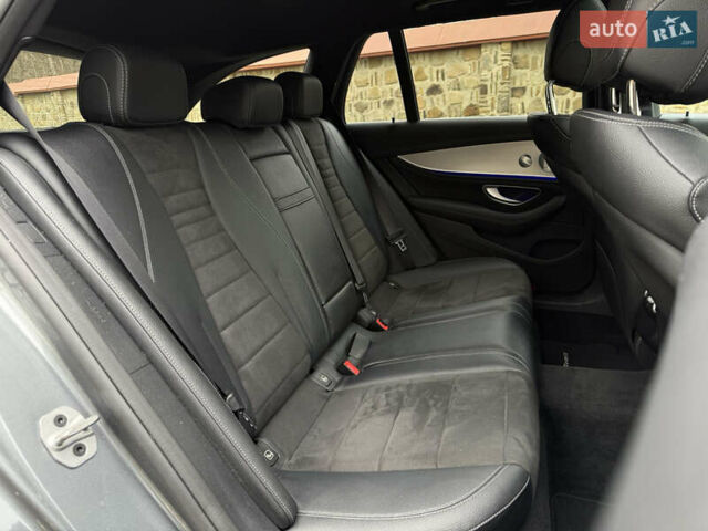 Сірий Мерседес Е-Клас, об'ємом двигуна 1.95 л та пробігом 22 тис. км за 41200 $, фото 32 на Automoto.ua