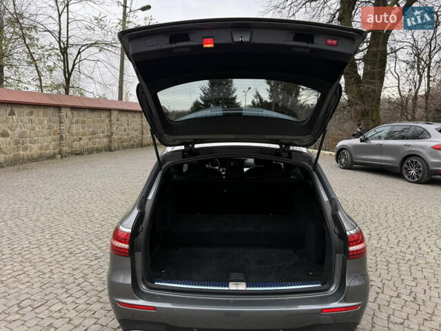 Сірий Мерседес Е-Клас, об'ємом двигуна 1.95 л та пробігом 22 тис. км за 41200 $, фото 28 на Automoto.ua