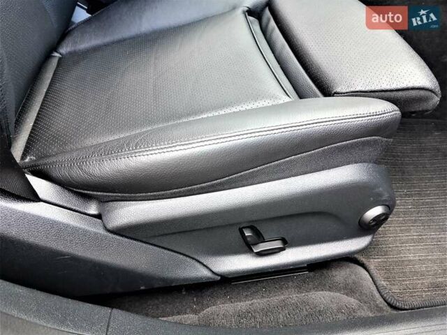 Серый Мерседес Е-Класс, объемом двигателя 1.95 л и пробегом 255 тыс. км за 28800 $, фото 1 на Automoto.ua