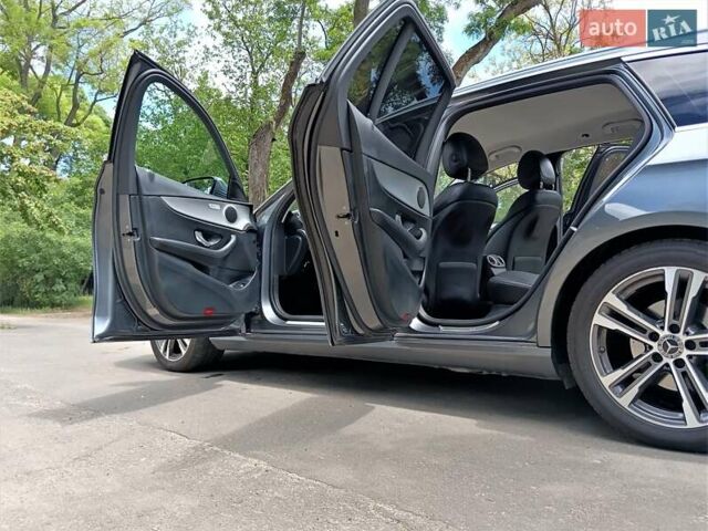 Серый Мерседес Е-Класс, объемом двигателя 1.95 л и пробегом 255 тыс. км за 28800 $, фото 57 на Automoto.ua