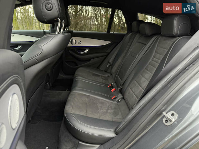 Сірий Мерседес Е-Клас, об'ємом двигуна 1.95 л та пробігом 22 тис. км за 41200 $, фото 26 на Automoto.ua