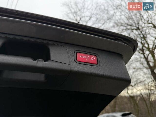 Сірий Мерседес Е-Клас, об'ємом двигуна 1.95 л та пробігом 22 тис. км за 41200 $, фото 30 на Automoto.ua