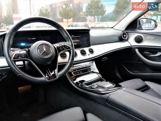 Серый Мерседес Е-Класс, объемом двигателя 1.95 л и пробегом 255 тыс. км за 28800 $, фото 24 на Automoto.ua