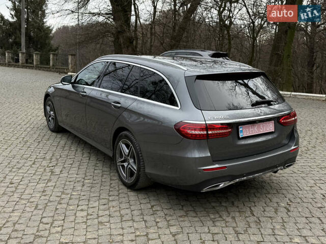 Сірий Мерседес Е-Клас, об'ємом двигуна 1.95 л та пробігом 22 тис. км за 41200 $, фото 5 на Automoto.ua