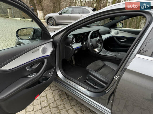 Сірий Мерседес Е-Клас, об'ємом двигуна 1.95 л та пробігом 22 тис. км за 41200 $, фото 19 на Automoto.ua