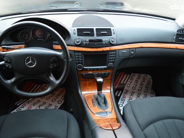 Синий Мерседес Е-Класс, объемом двигателя 0 л и пробегом 300 тыс. км за 9300 $, фото 6 на Automoto.ua