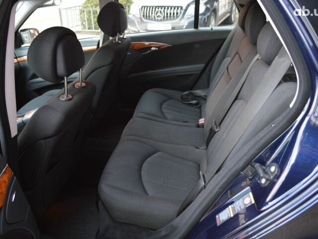 Синий Мерседес Е-Класс, объемом двигателя 0 л и пробегом 300 тыс. км за 9300 $, фото 7 на Automoto.ua