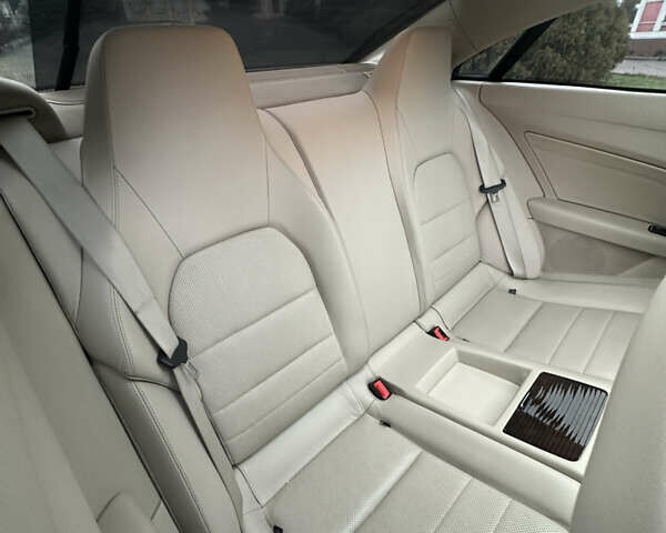 Синий Мерседес Е-Класс, объемом двигателя 3.5 л и пробегом 138 тыс. км за 18800 $, фото 29 на Automoto.ua