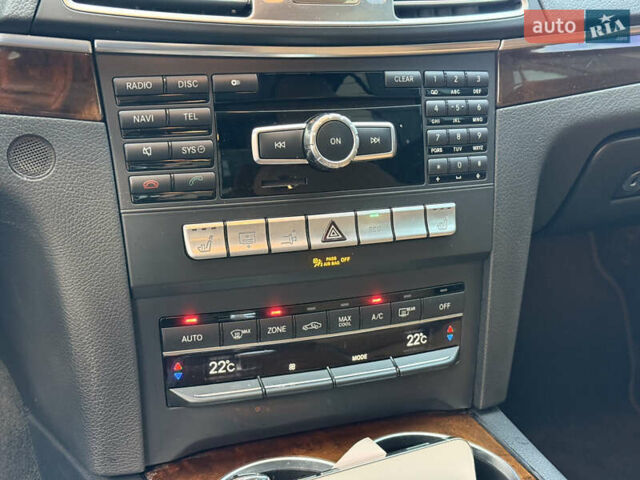 Синий Мерседес Е-Класс, объемом двигателя 3.5 л и пробегом 122 тыс. км за 17000 $, фото 11 на Automoto.ua