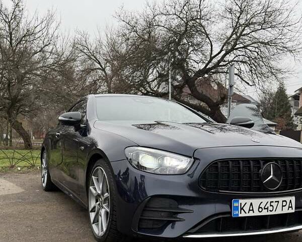 Синій Мерседес Е-Клас, об'ємом двигуна 3 л та пробігом 65 тис. км за 60000 $, фото 1 на Automoto.ua
