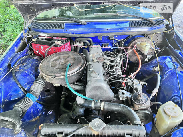 Синий Мерседес Е-Класс, объемом двигателя 3 л и пробегом 400 тыс. км за 1300 $, фото 19 на Automoto.ua