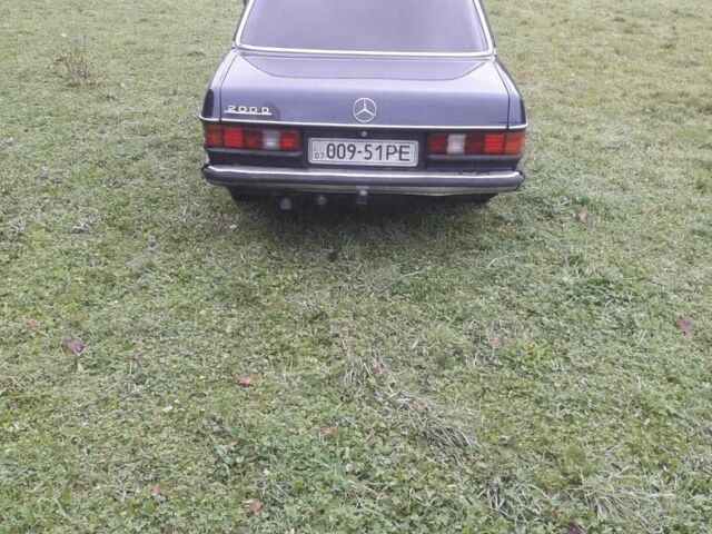 Синий Мерседес Е-Класс, объемом двигателя 2 л и пробегом 407 тыс. км за 1000 $, фото 3 на Automoto.ua