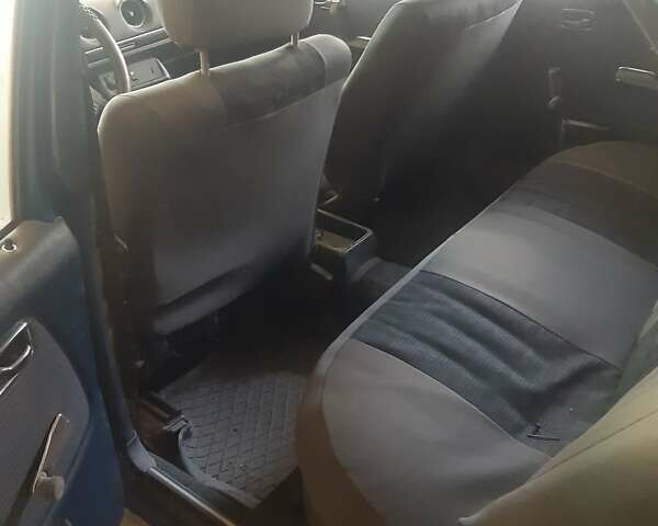 Синий Мерседес Е-Класс, объемом двигателя 2.3 л и пробегом 150 тыс. км за 2650 $, фото 5 на Automoto.ua