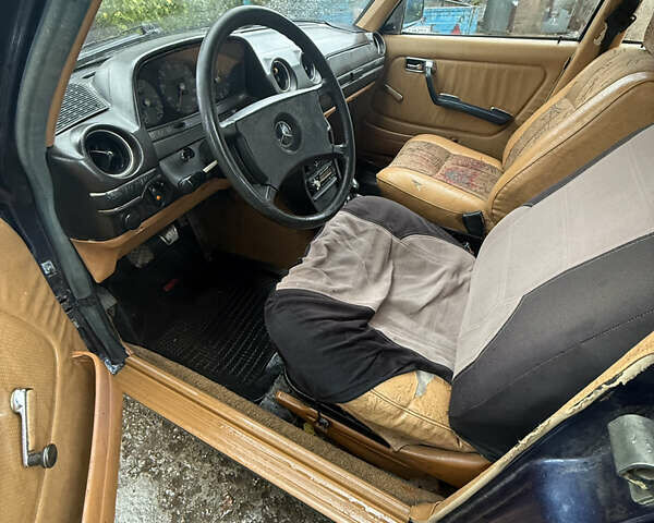 Мерседес Е-Класс 1982 в Кропивницком (Кировограде) на Automoto.ua Синий Мерседес Е-Класс, объемом двигателя 3 л и пробегом 287 тыс. км за 1500 $, фото 17 на Automoto.ua