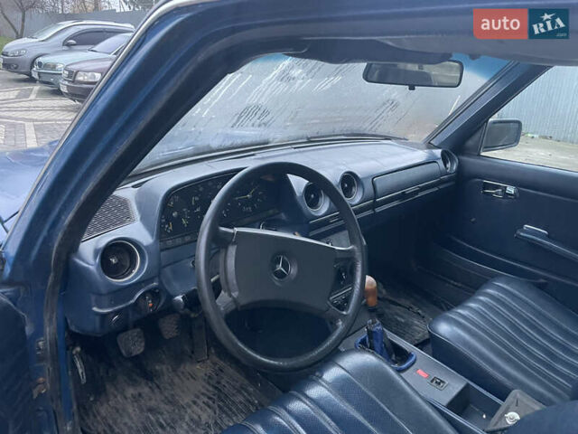 Синій Мерседес Е-Клас, об'ємом двигуна 2.4 л та пробігом 400 тис. км за 1300 $, фото 8 на Automoto.ua