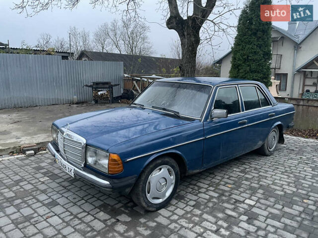 Синий Мерседес Е-Класс, объемом двигателя 2.4 л и пробегом 400 тыс. км за 1200 $, фото 3 на Automoto.ua