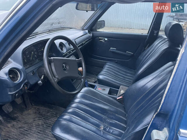 Синій Мерседес Е-Клас, об'ємом двигуна 2.4 л та пробігом 400 тис. км за 1400 $, фото 9 на Automoto.ua