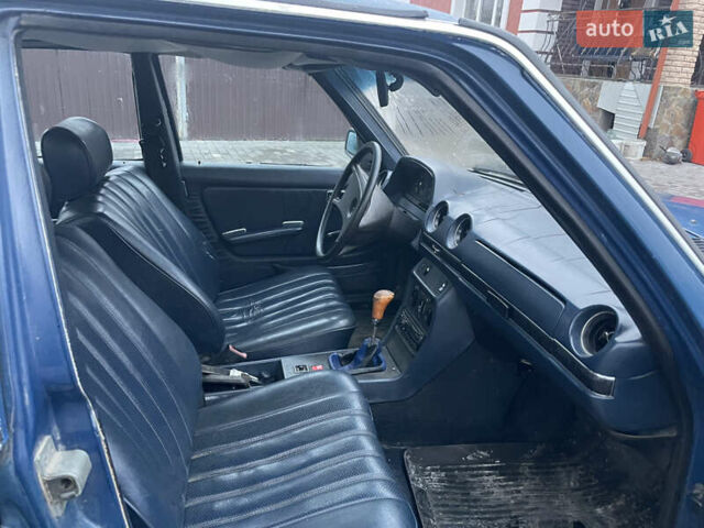 Синій Мерседес Е-Клас, об'ємом двигуна 2.4 л та пробігом 400 тис. км за 1500 $, фото 3 на Automoto.ua