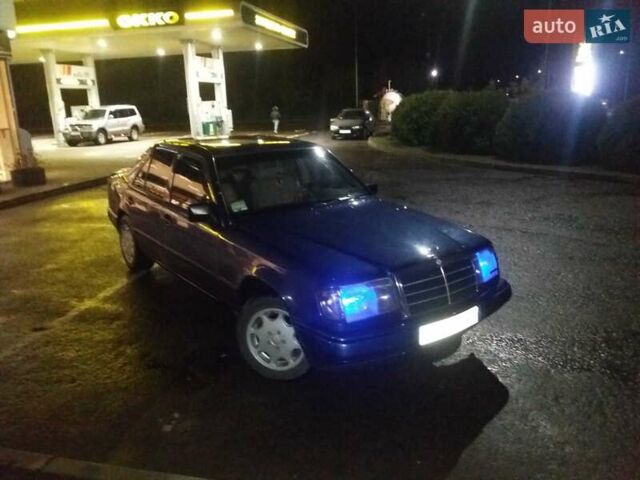 Синий Мерседес Е-Класс, объемом двигателя 2 л и пробегом 355 тыс. км за 3100 $, фото 6 на Automoto.ua