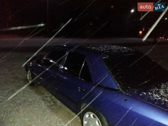 Синій Мерседес Е-Клас, об'ємом двигуна 2 л та пробігом 354 тис. км за 2000 $, фото 8 на Automoto.ua