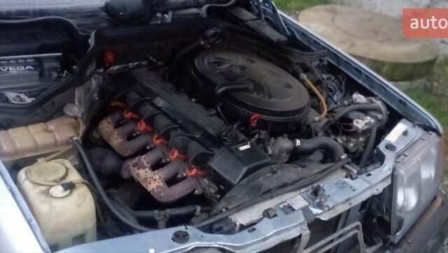 Синий Мерседес Е-Класс, объемом двигателя 2.55 л и пробегом 255 тыс. км за 2500 $, фото 4 на Automoto.ua