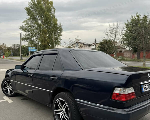 Синій Мерседес Е-Клас, об'ємом двигуна 2.3 л та пробігом 370 тис. км за 2900 $, фото 5 на Automoto.ua
