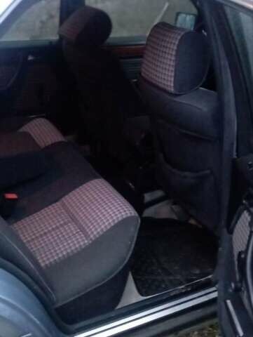 Синий Мерседес Е-Класс, объемом двигателя 2.55 л и пробегом 255 тыс. км за 2500 $, фото 7 на Automoto.ua