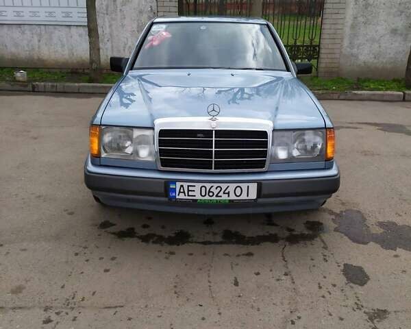 Синій Мерседес Е-Клас, об'ємом двигуна 2.3 л та пробігом 450 тис. км за 3000 $, фото 5 на Automoto.ua