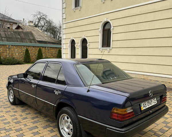 Синий Мерседес Е-Класс, объемом двигателя 2 л и пробегом 390 тыс. км за 1950 $, фото 19 на Automoto.ua