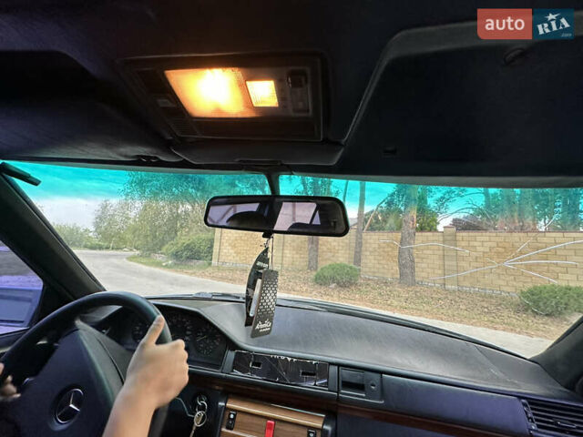 Синій Мерседес Е-Клас, об'ємом двигуна 2.3 л та пробігом 246 тис. км за 3800 $, фото 18 на Automoto.ua