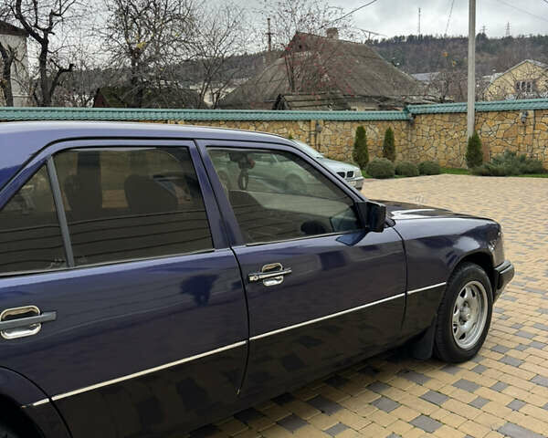 Синий Мерседес Е-Класс, объемом двигателя 2 л и пробегом 390 тыс. км за 1950 $, фото 13 на Automoto.ua