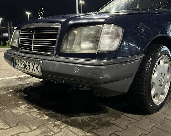 Синий Мерседес Е-Класс, объемом двигателя 2 л и пробегом 376 тыс. км за 3000 $, фото 6 на Automoto.ua