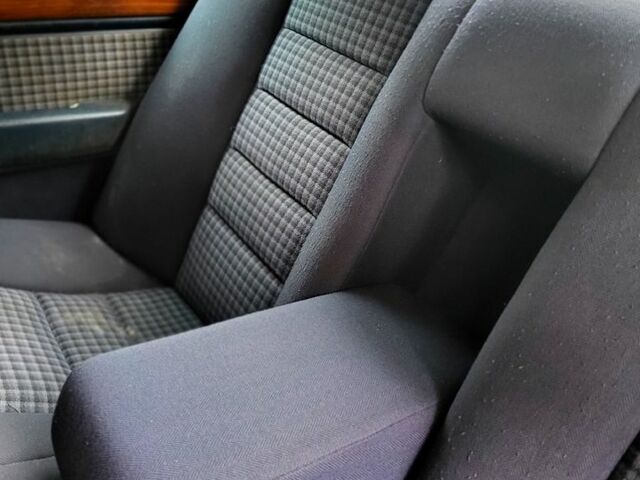 Синій Мерседес Е-Клас, об'ємом двигуна 2.3 л та пробігом 286 тис. км за 2100 $, фото 1 на Automoto.ua