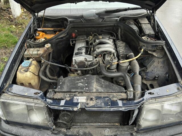 Синій Мерседес Е-Клас, об'ємом двигуна 2 л та пробігом 200 тис. км за 1490 $, фото 10 на Automoto.ua