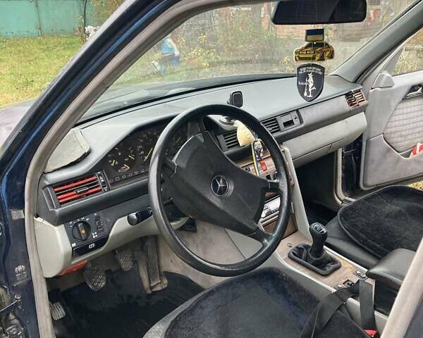 Синій Мерседес Е-Клас, об'ємом двигуна 3 л та пробігом 400 тис. км за 1800 $, фото 6 на Automoto.ua